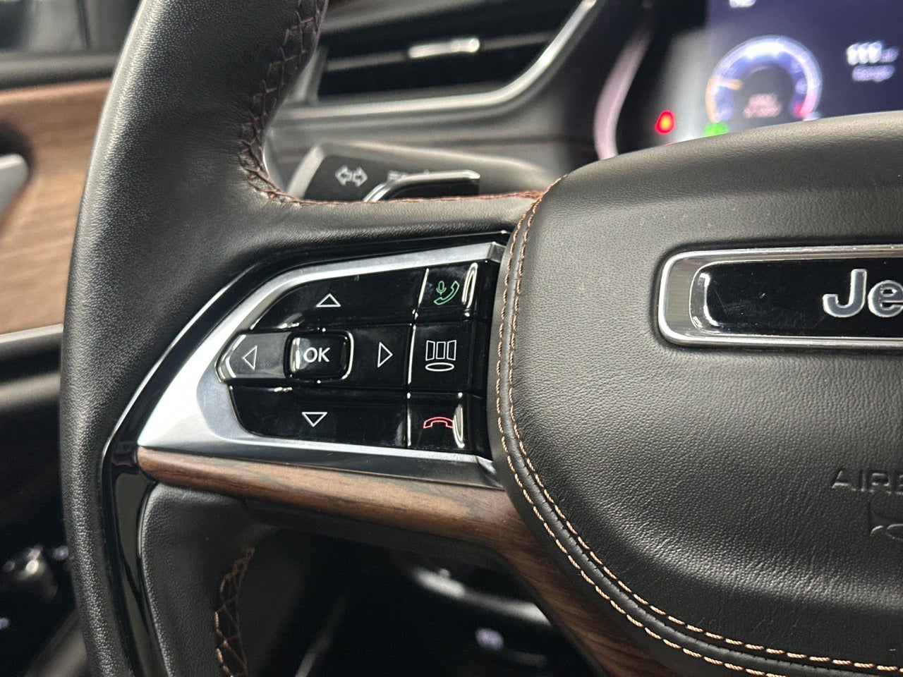 2023 Jeep Grand Cherokee Summit