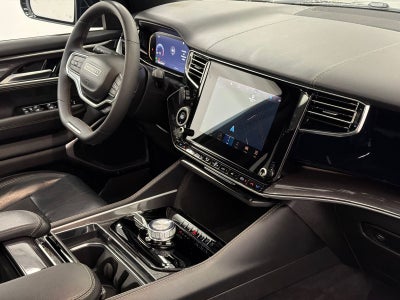 2023 Jeep Wagoneer Base