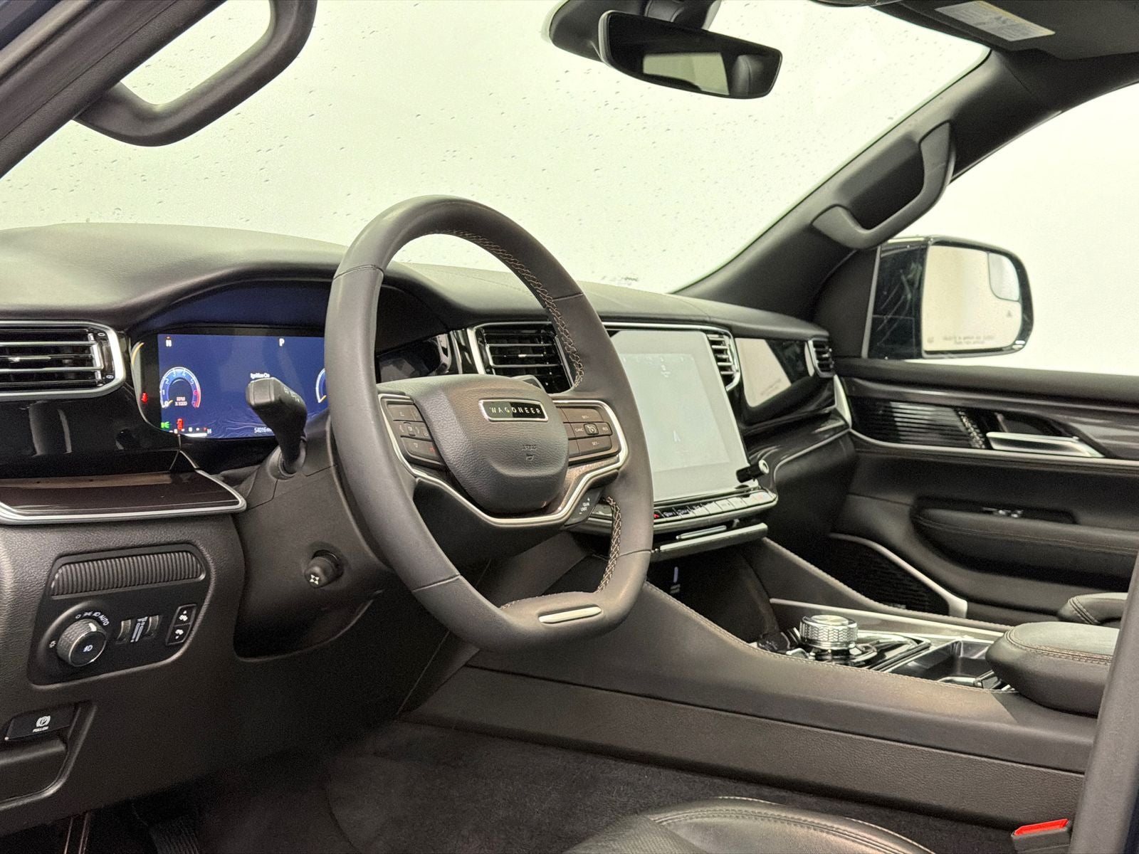 2023 Jeep Wagoneer Base