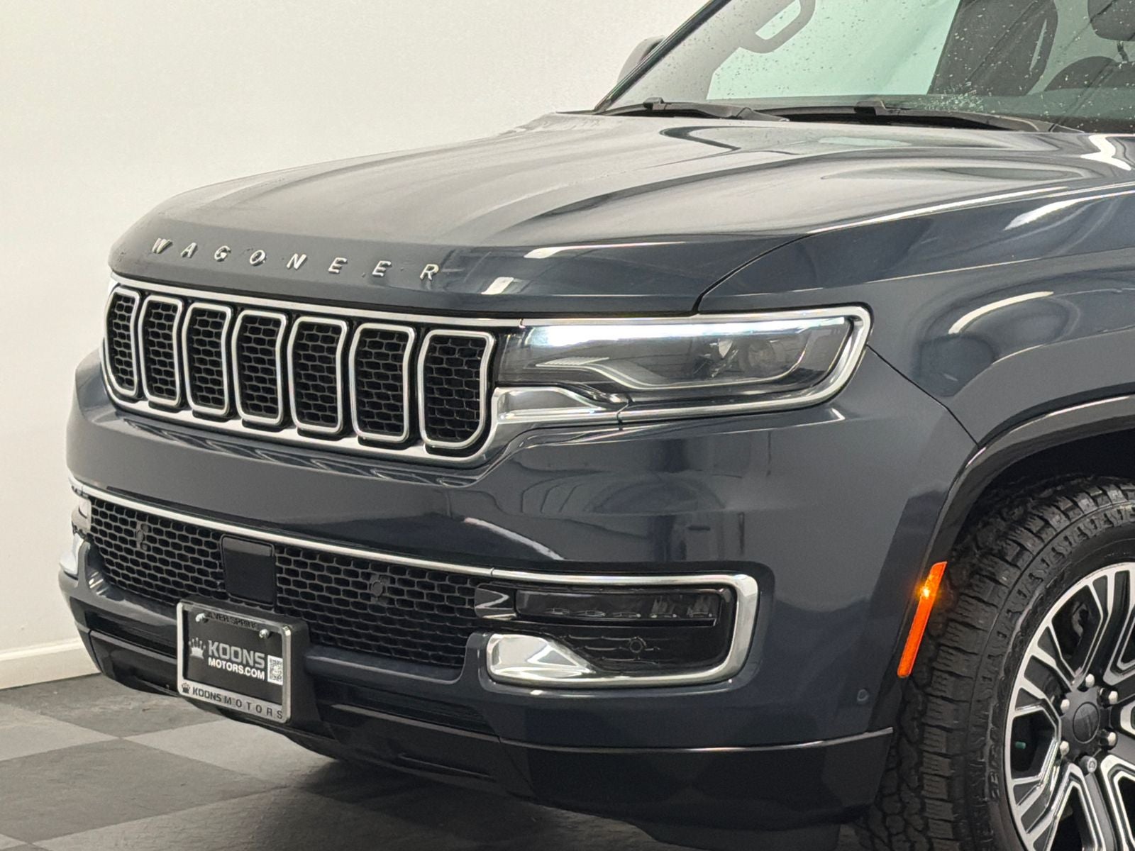 2023 Jeep Wagoneer Base