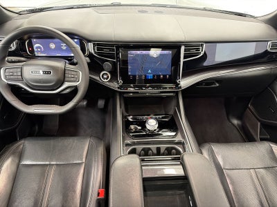2023 Jeep Wagoneer Base