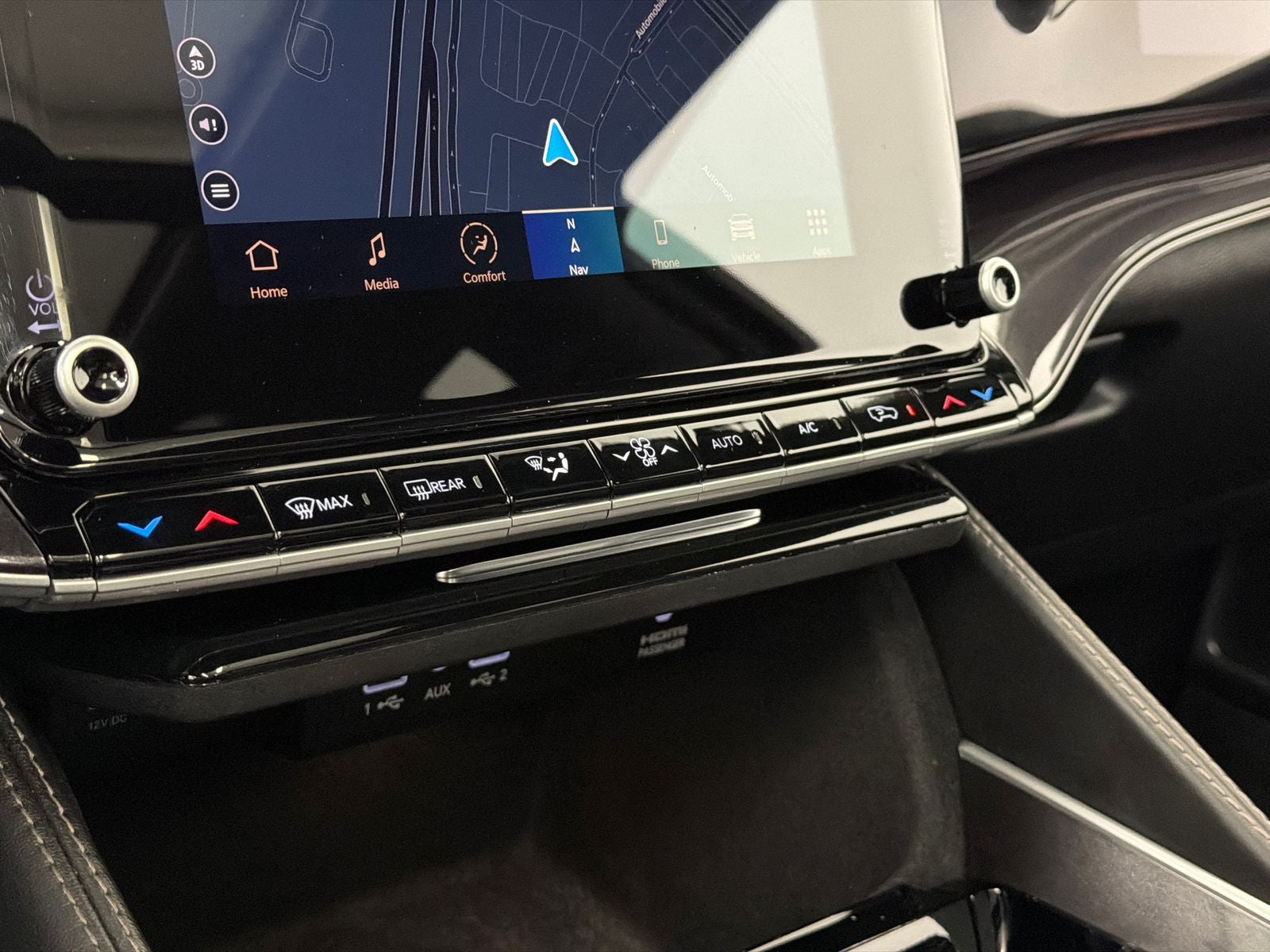 2023 Jeep Wagoneer Base