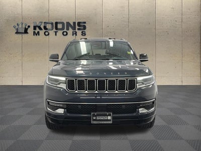 2023 Jeep Wagoneer Base