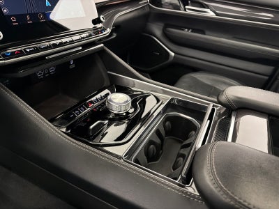 2023 Jeep Wagoneer Base