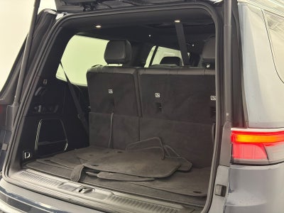 2023 Jeep Wagoneer Base