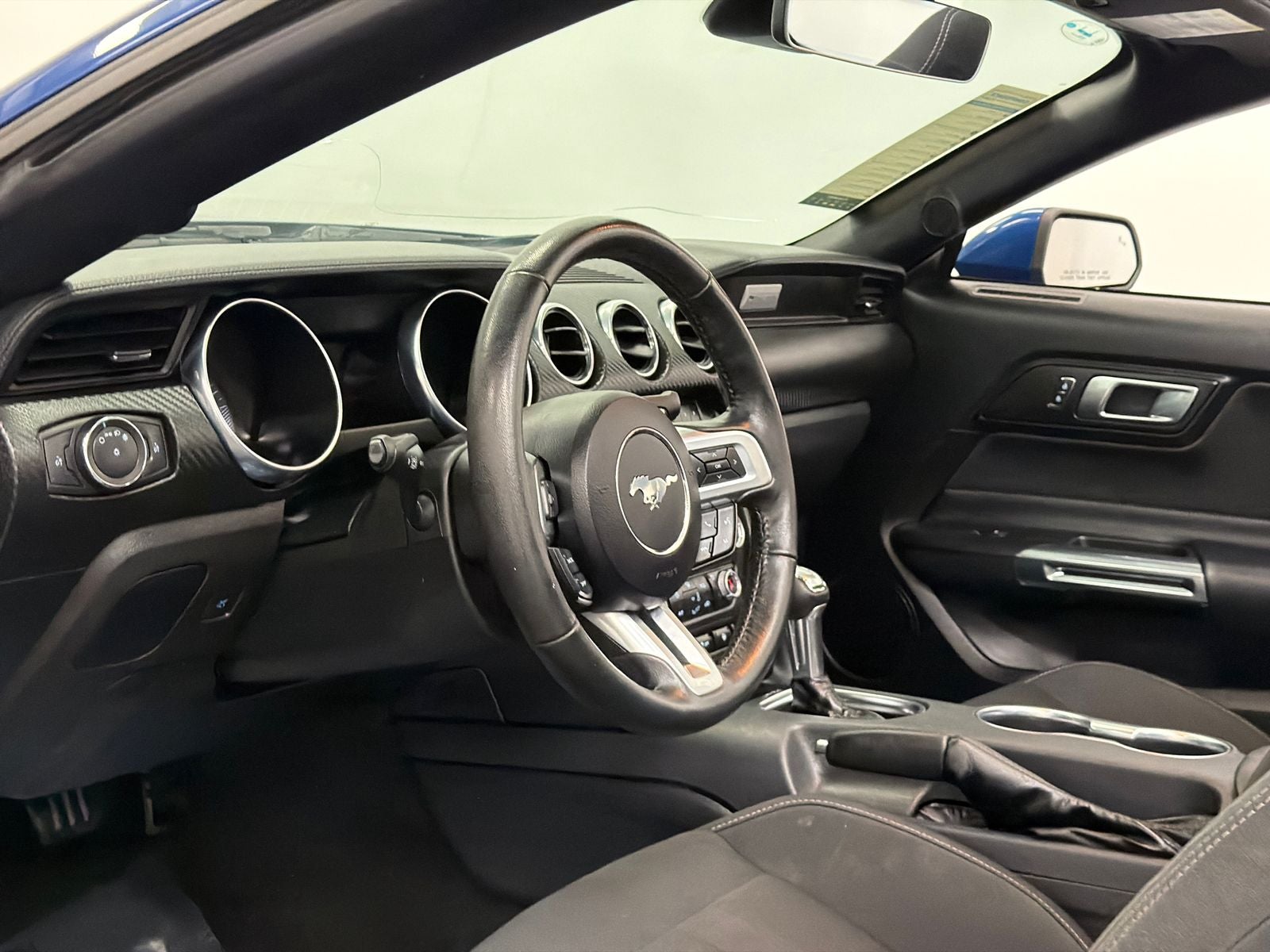 2022 Ford Mustang EcoBoost