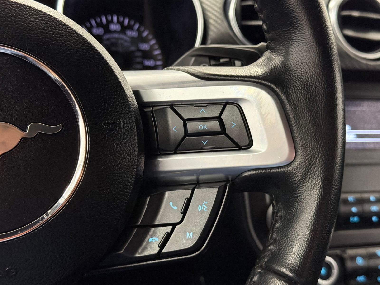 2022 Ford Mustang EcoBoost