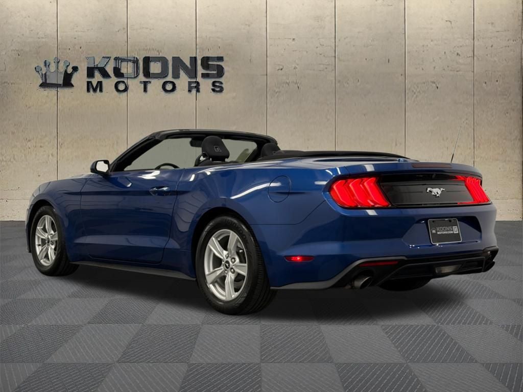 2022 Ford Mustang EcoBoost