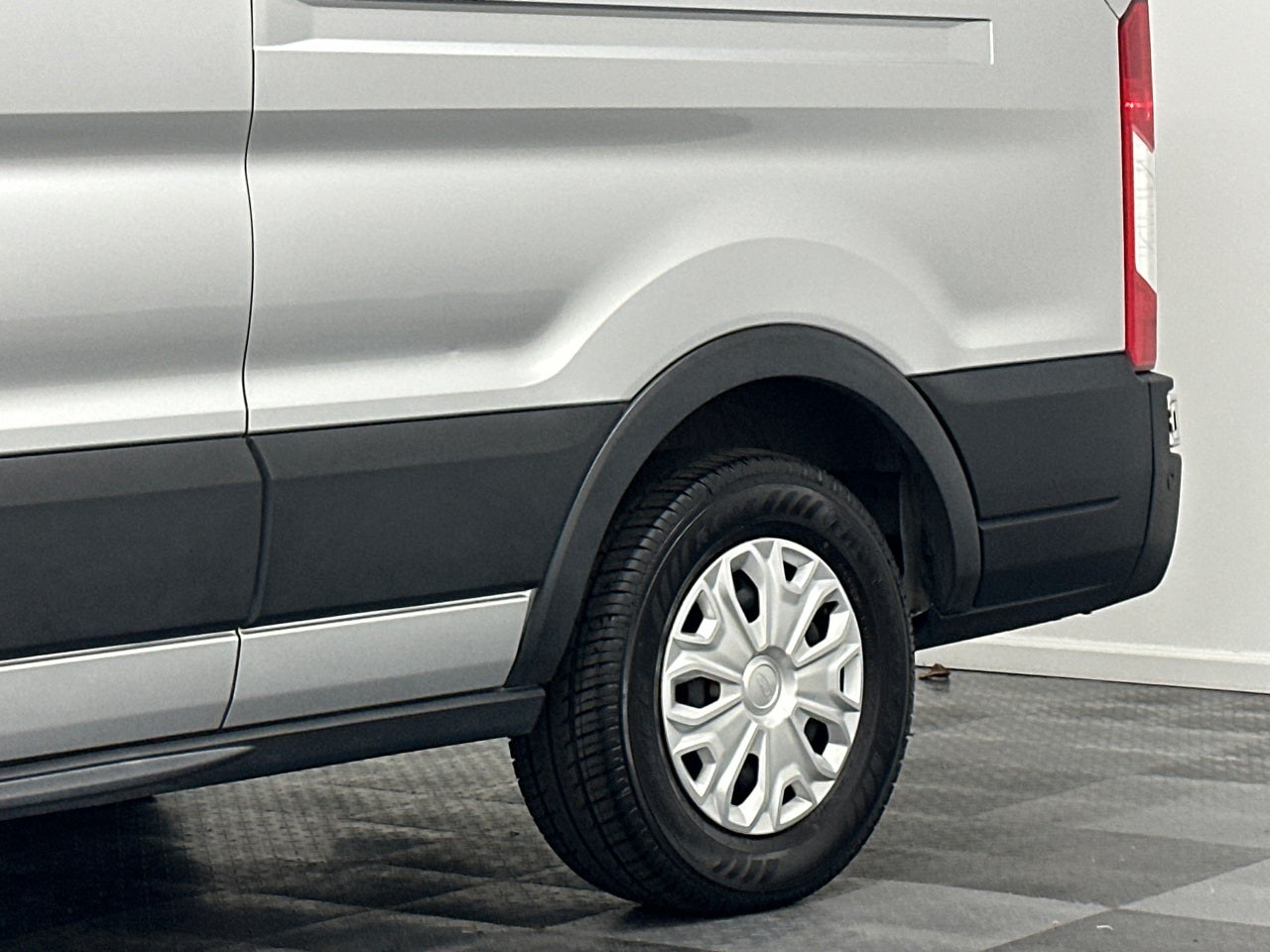 2022 Ford Transit-350 XLT