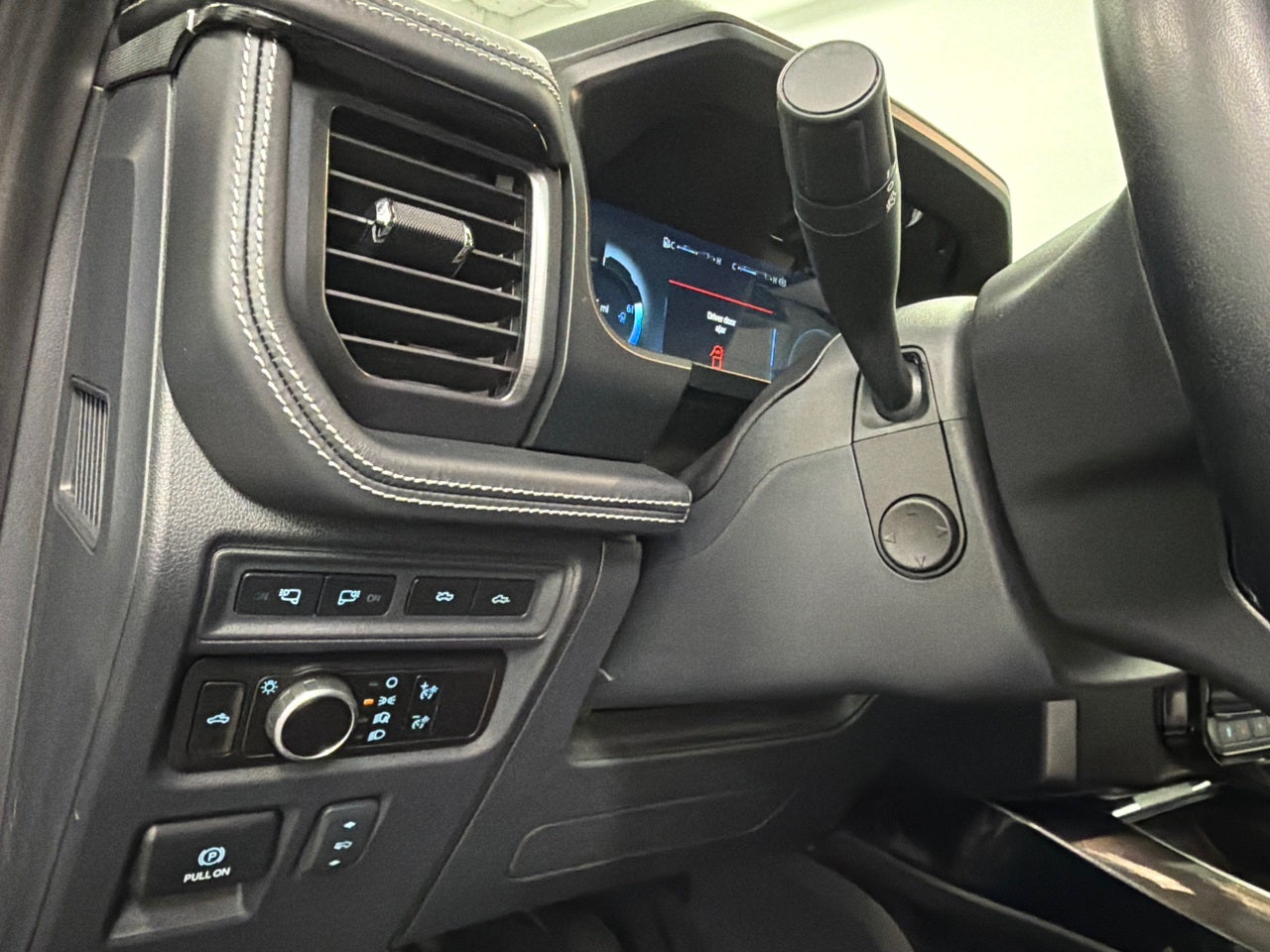 2023 Ford F-150 Lightning Platinum