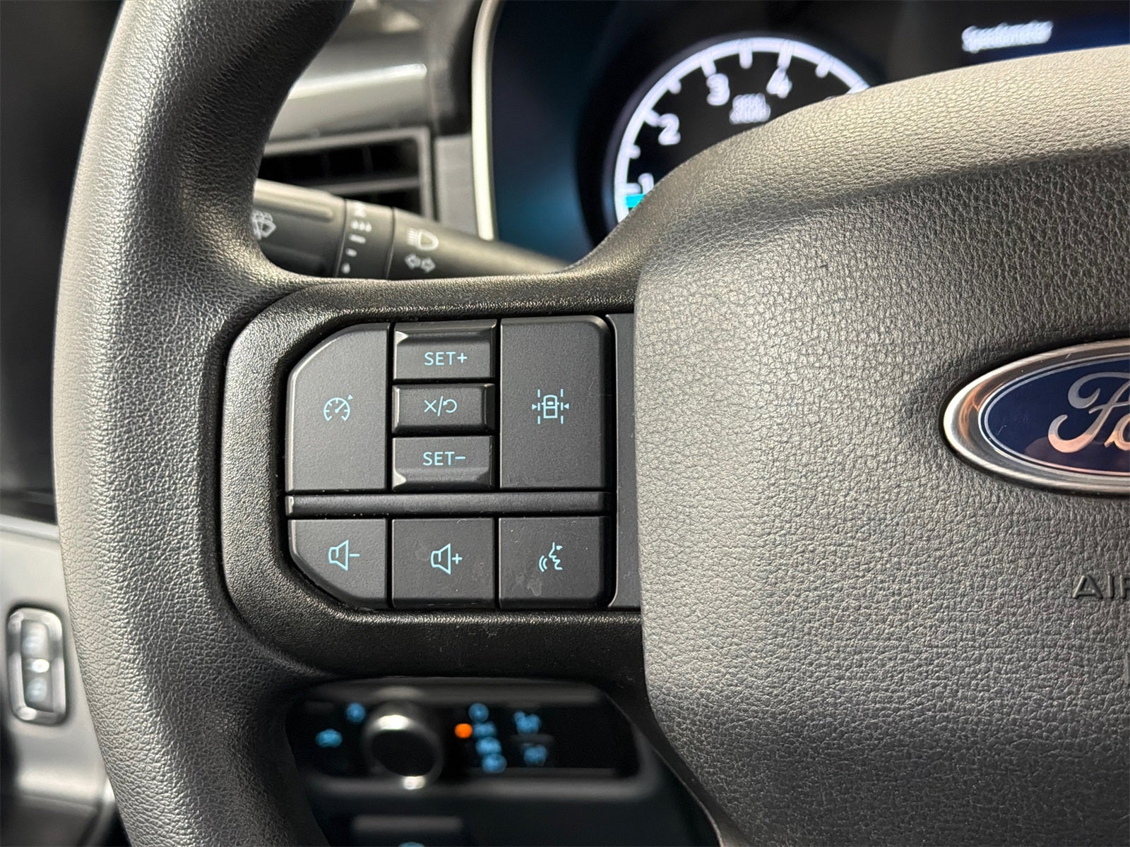 2023 Ford F-150 XL STX