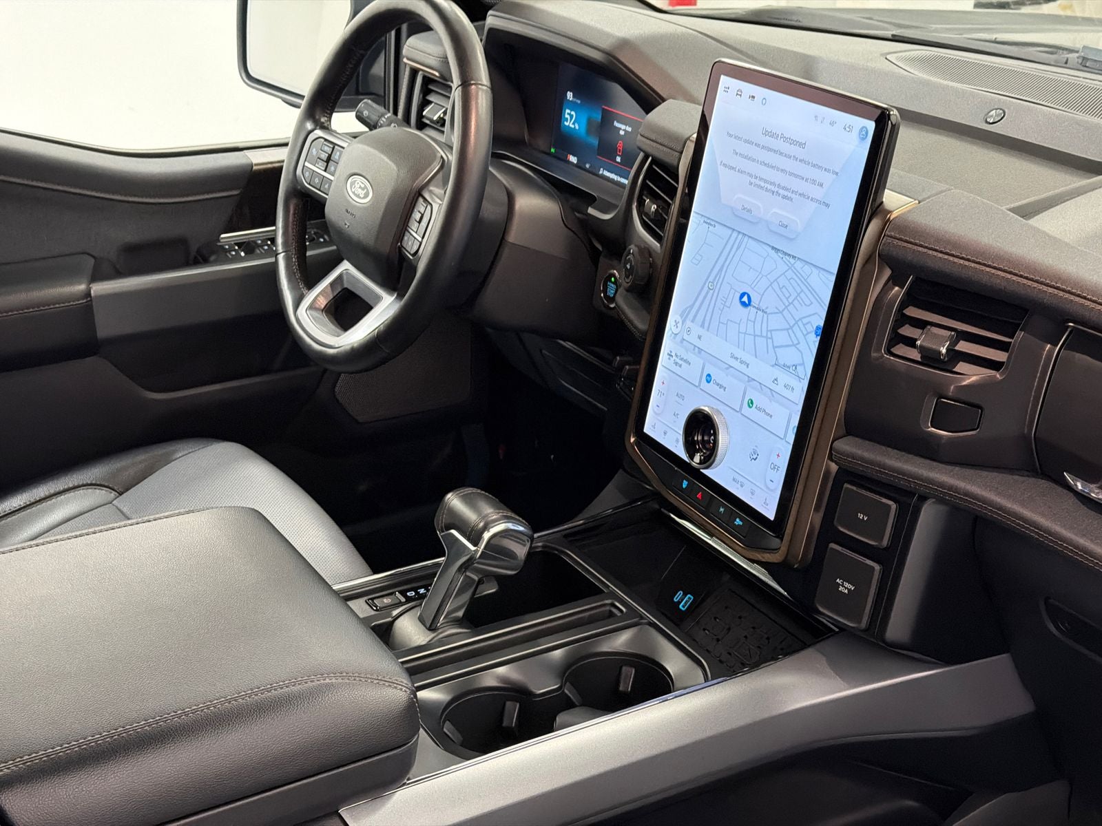 2023 Ford F-150 Lightning Lariat