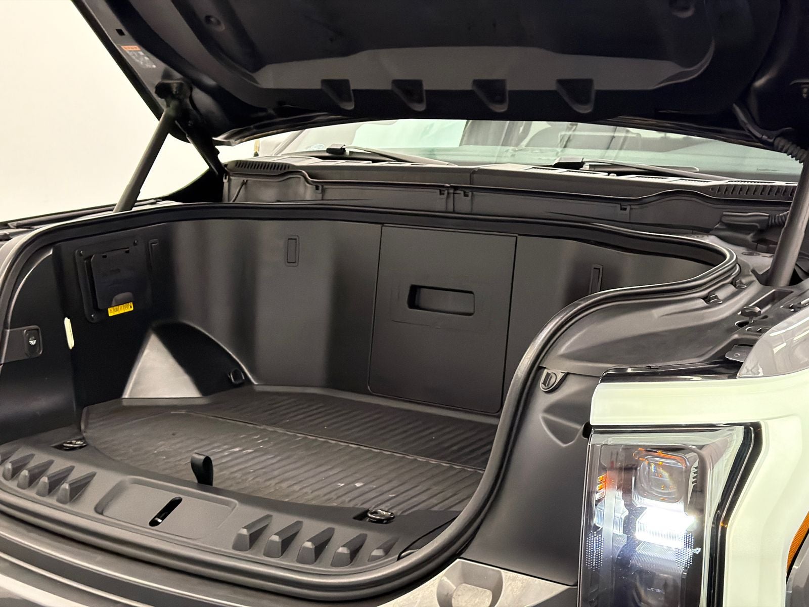 2023 Ford F-150 Lightning Lariat