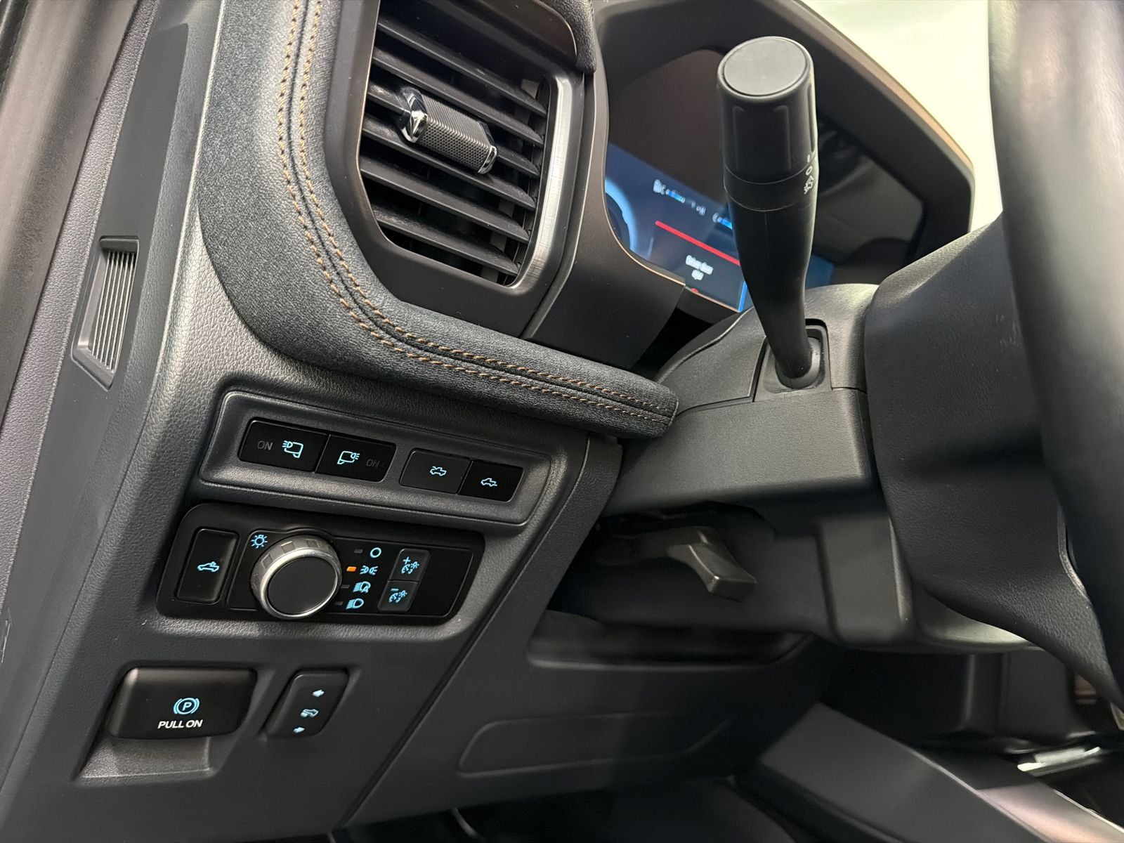 2023 Ford F-150 Lightning Lariat