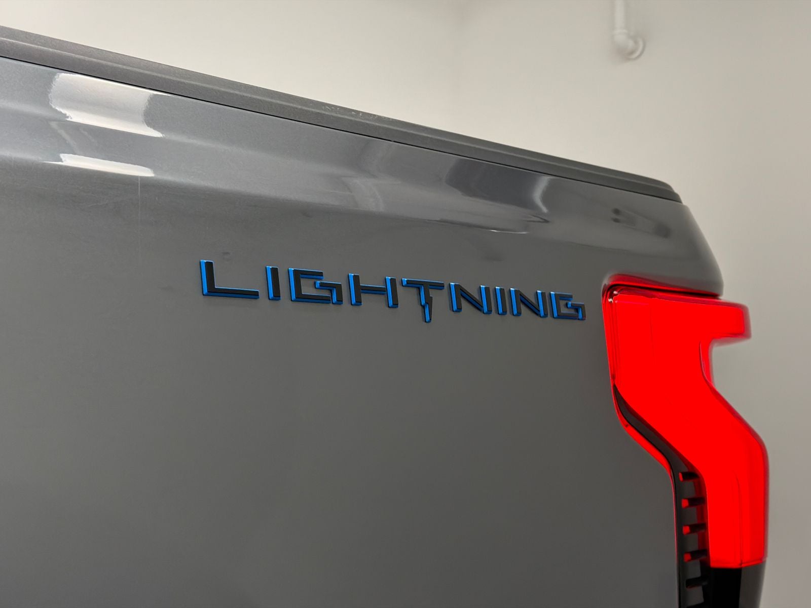 2023 Ford F-150 Lightning Lariat