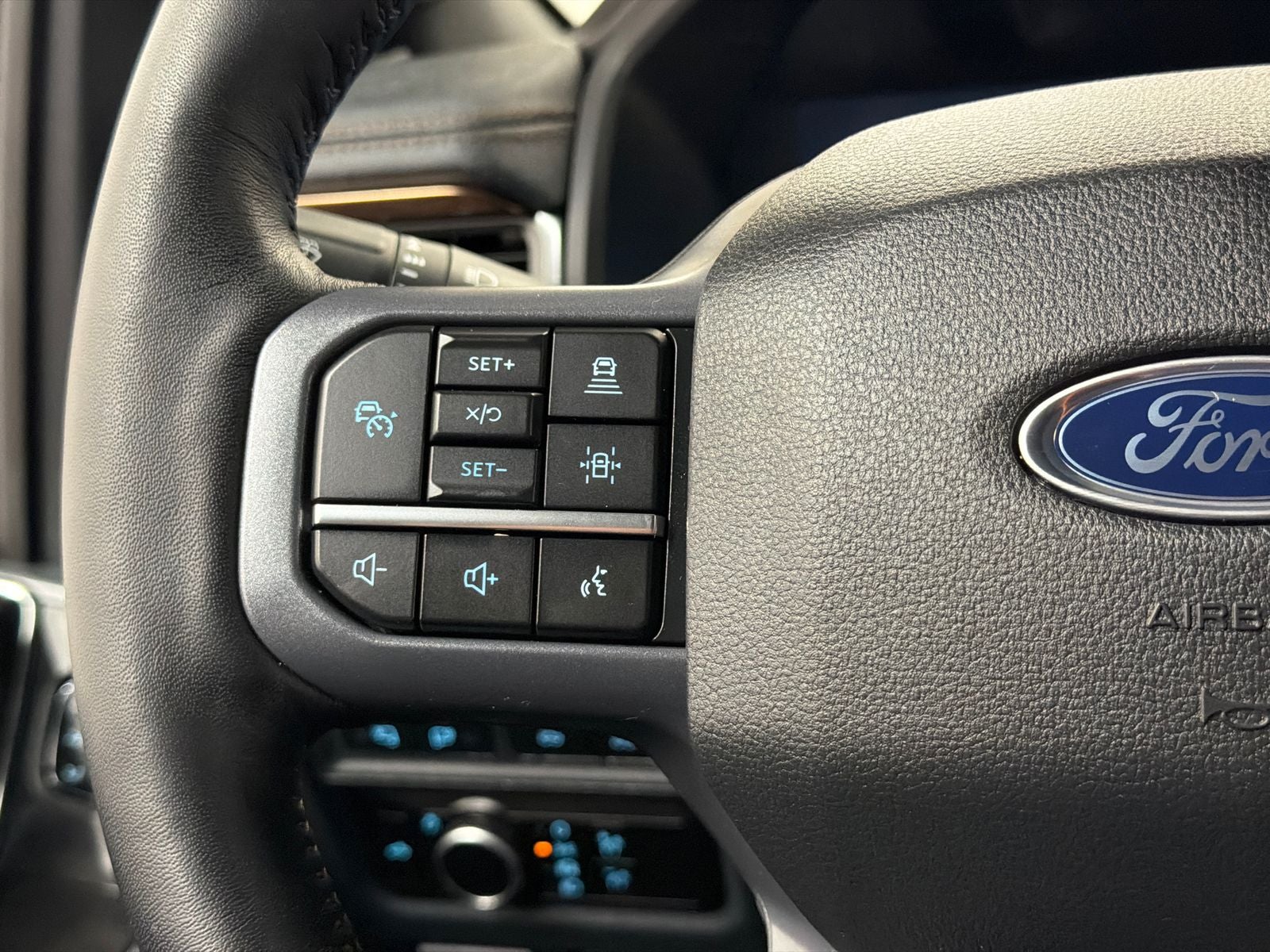 2023 Ford F-150 Lightning Lariat