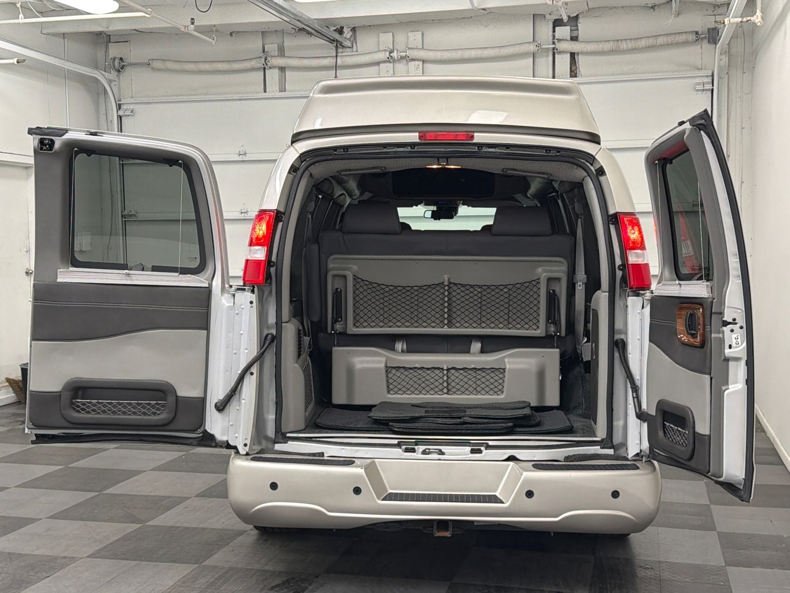 2021 Chevrolet Express 2500 LS Passenger