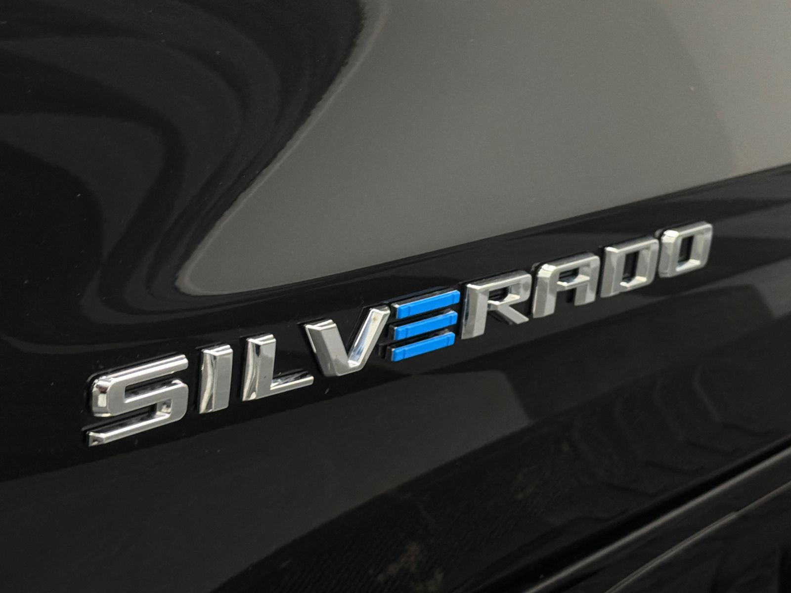 2025 Chevrolet Silverado EV RST