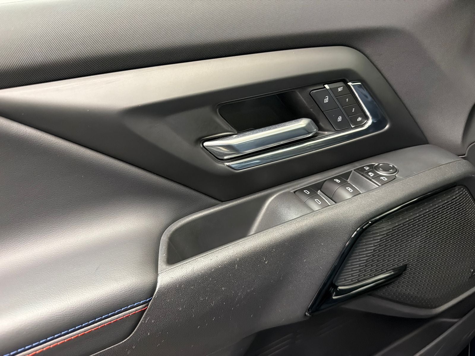 2025 Chevrolet Silverado EV RST