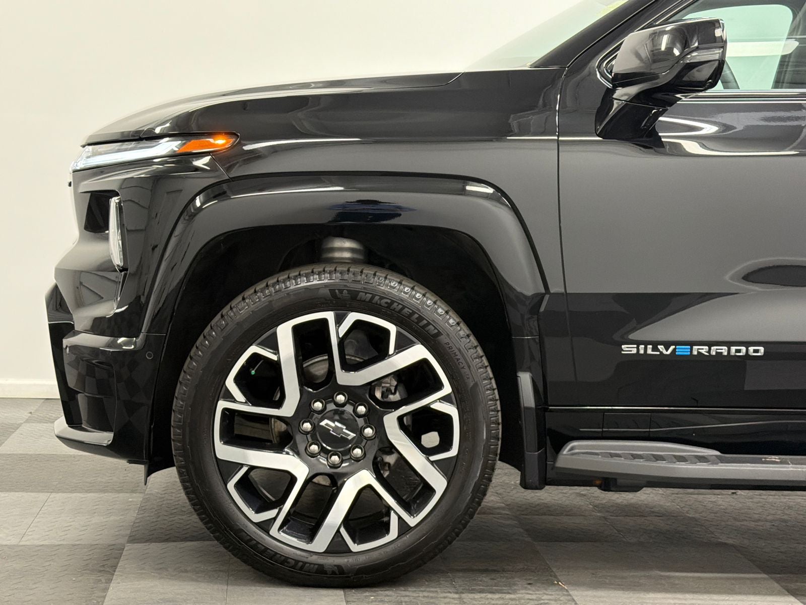 2025 Chevrolet Silverado EV RST