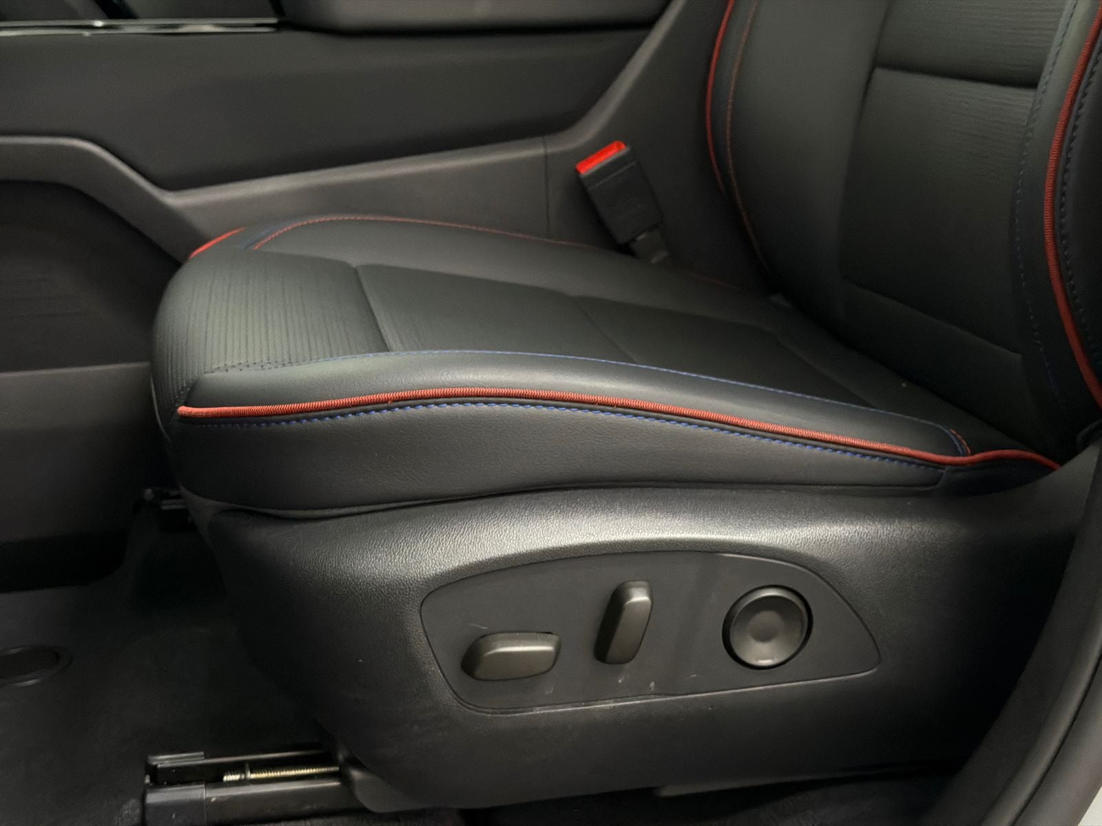 2025 Chevrolet Silverado EV RST