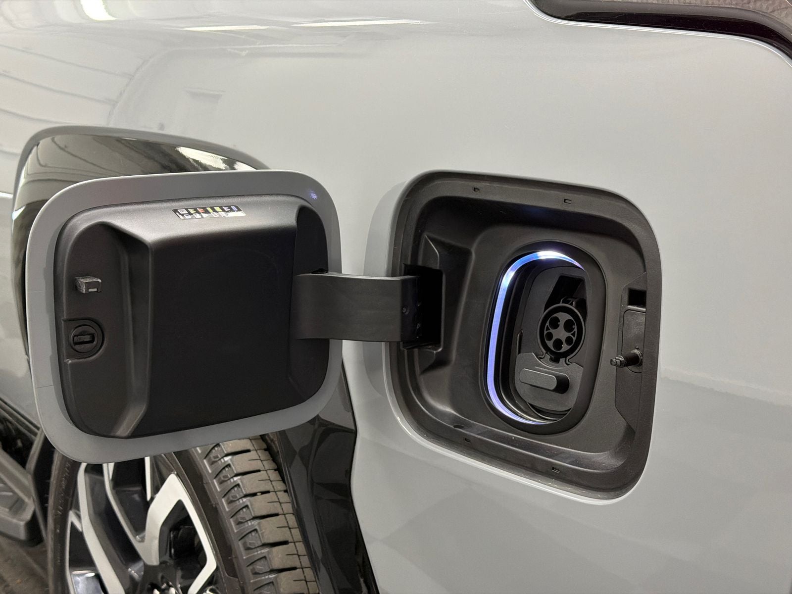 2025 Chevrolet Silverado EV RST