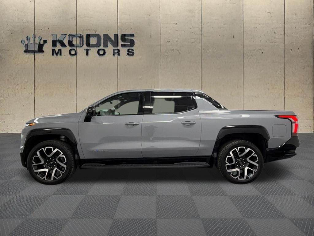 2025 Chevrolet Silverado EV RST
