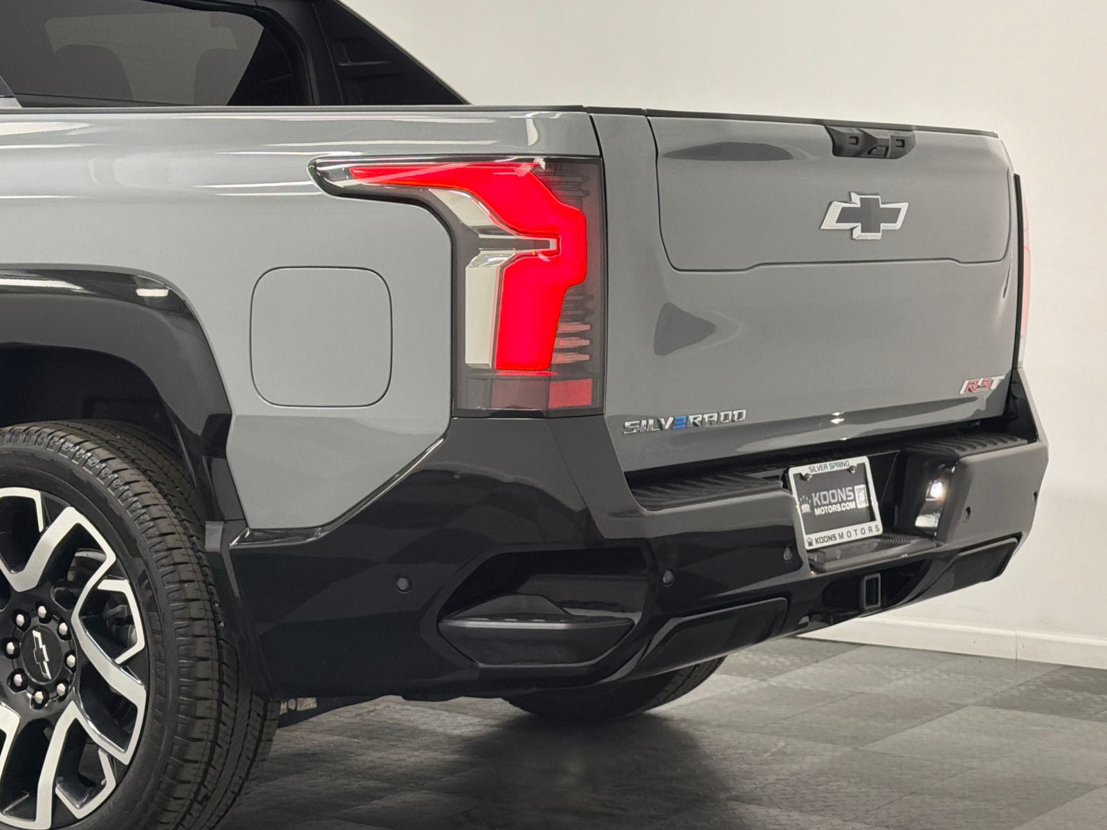 2025 Chevrolet Silverado EV RST