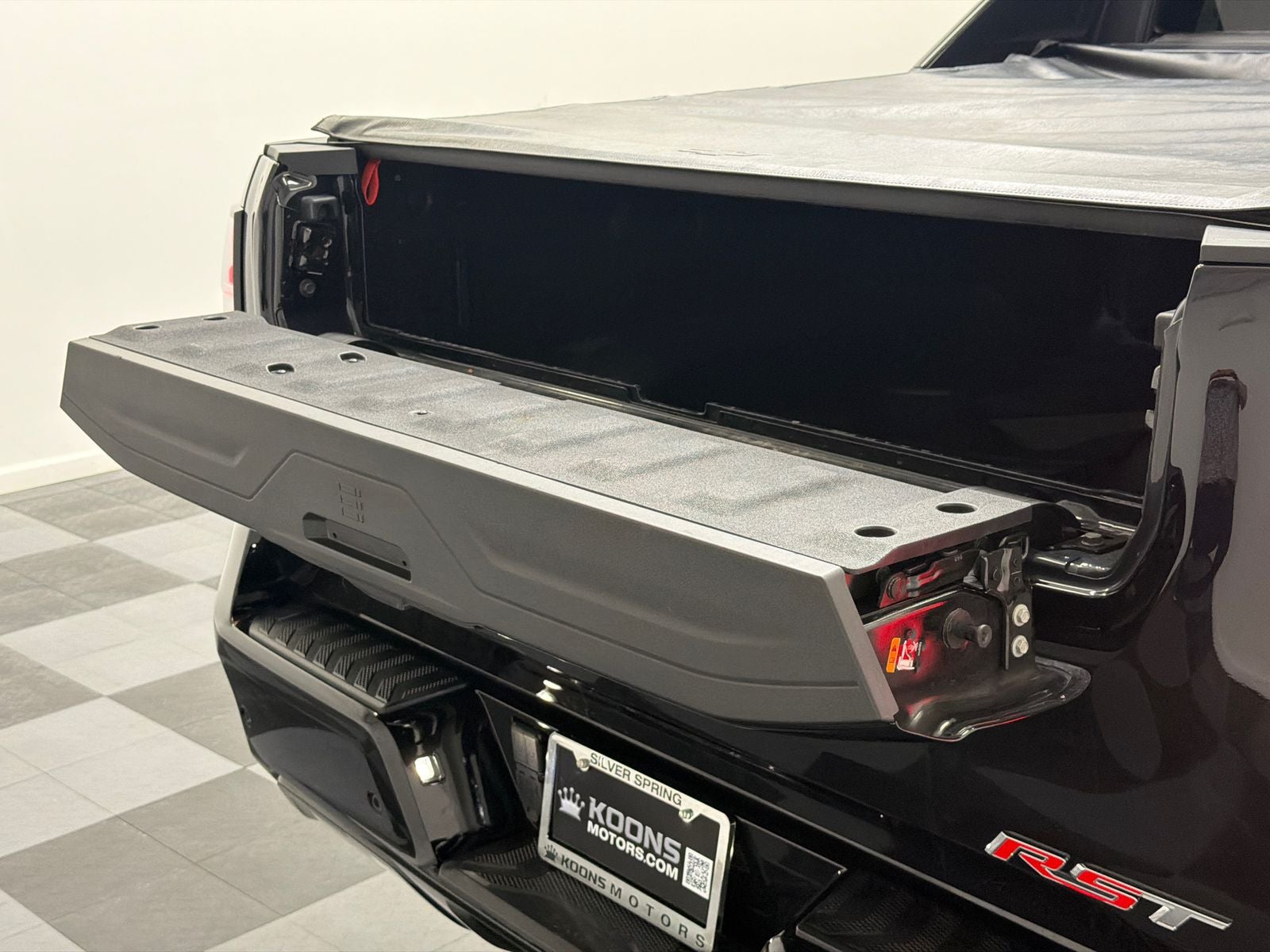 2025 Chevrolet Silverado EV RST