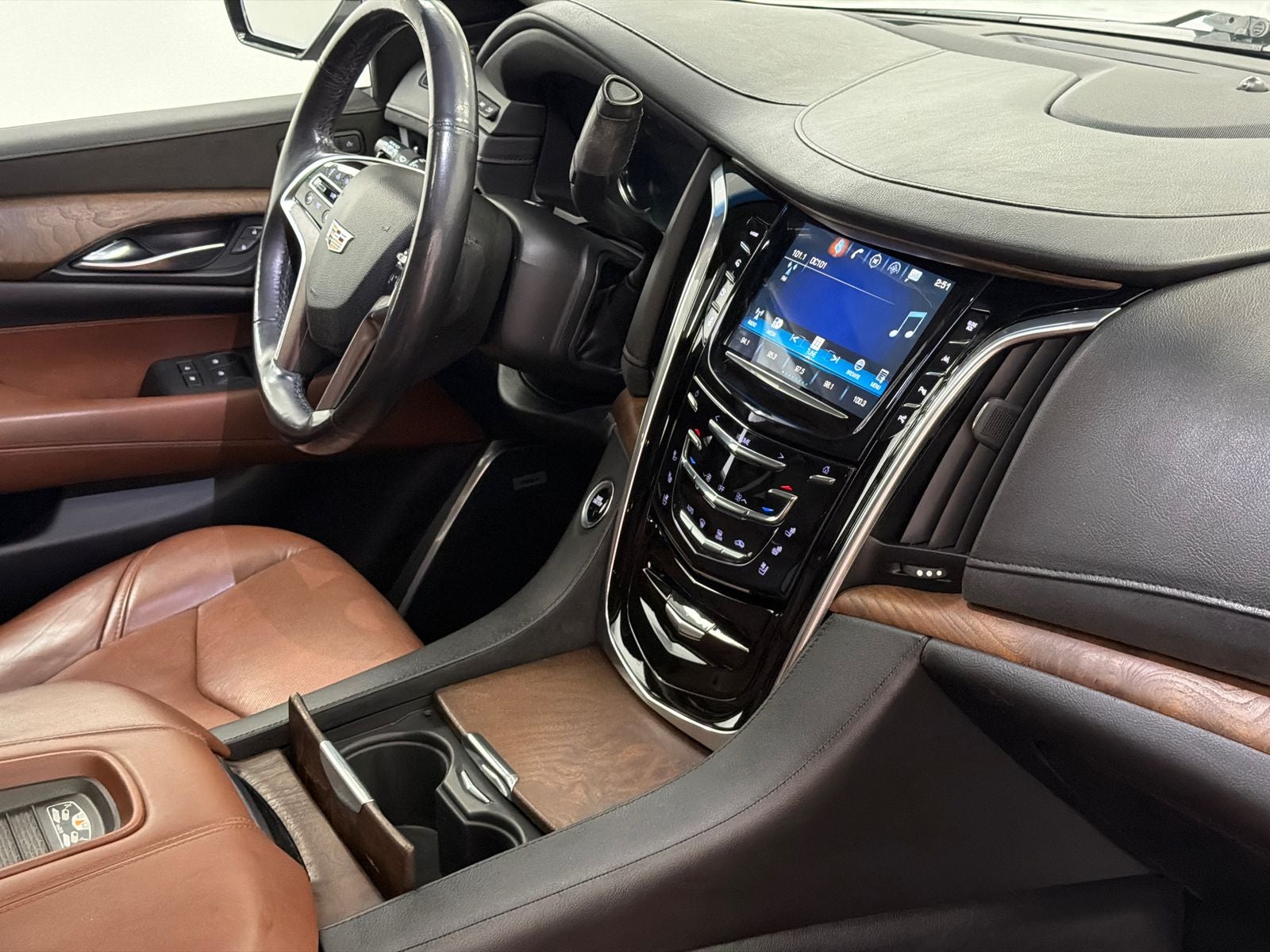 2018 Cadillac Escalade Luxury