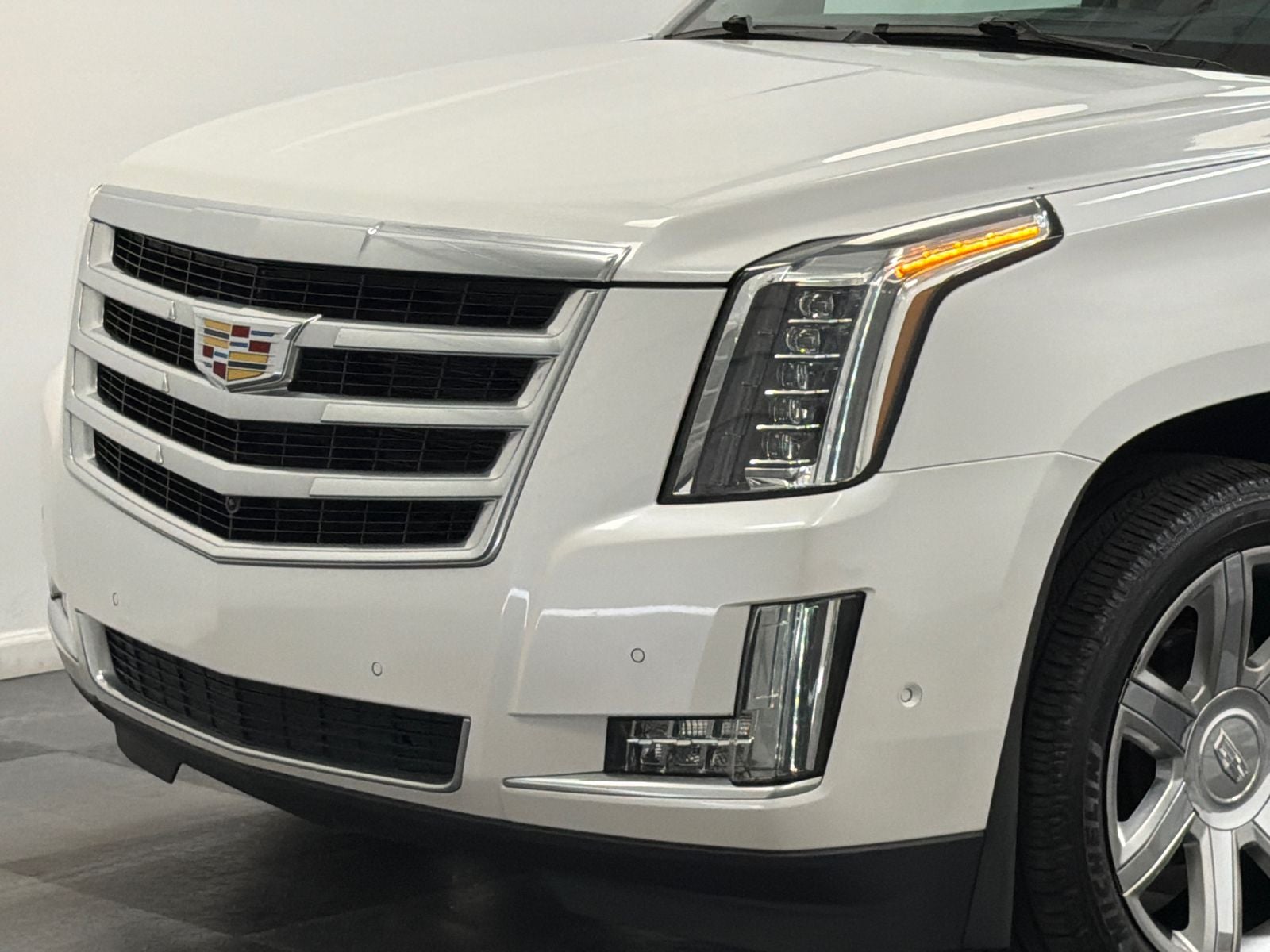 2018 Cadillac Escalade Luxury