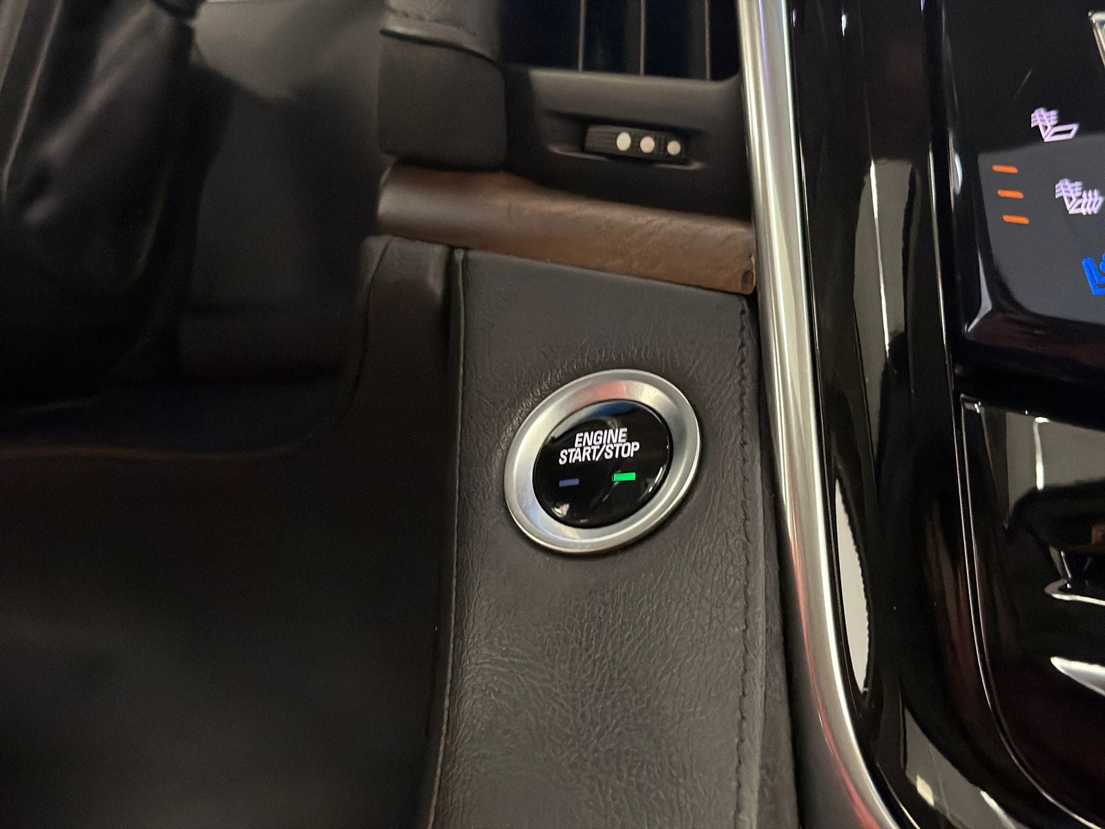 2018 Cadillac Escalade Luxury