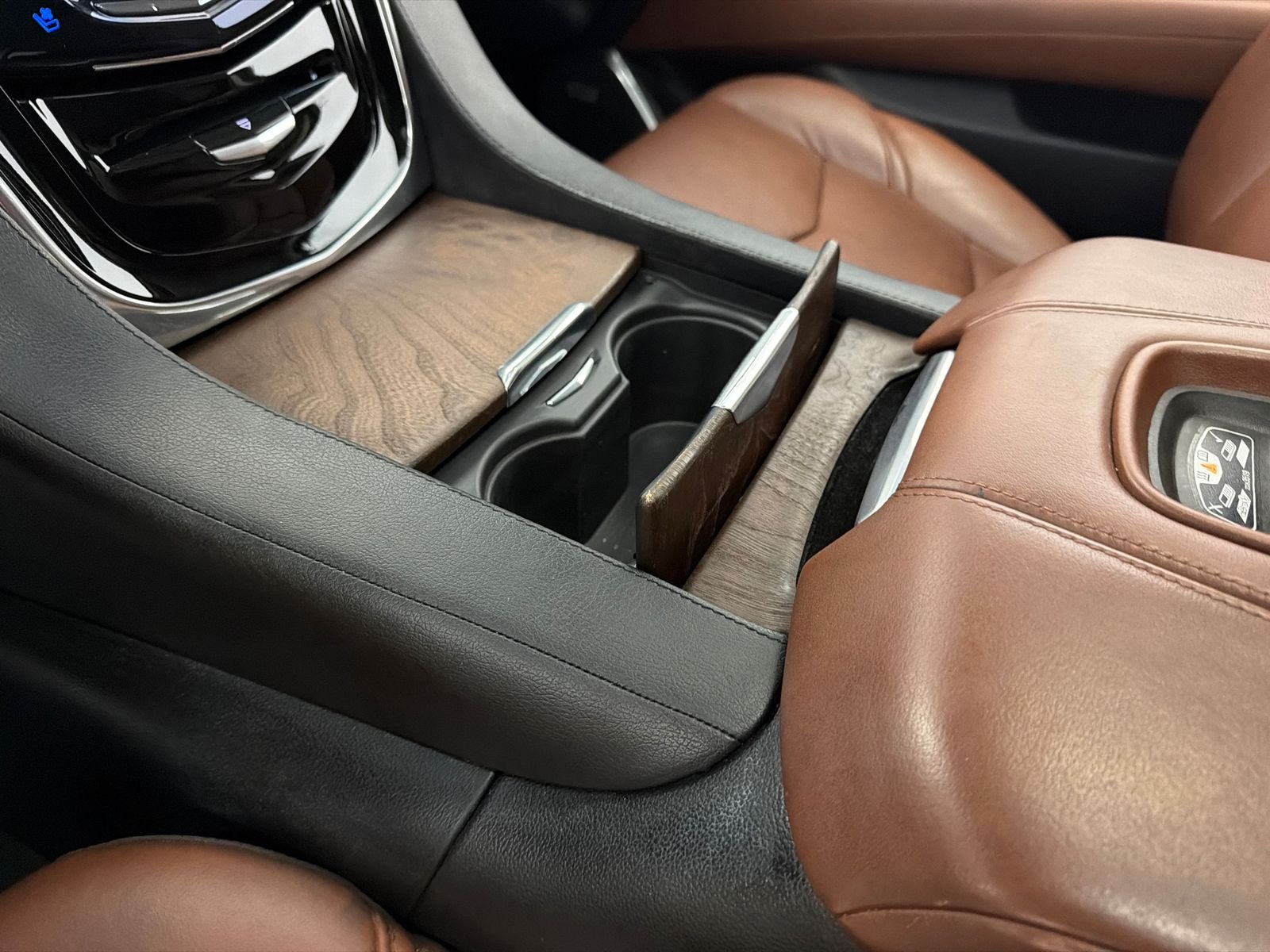 2018 Cadillac Escalade Luxury