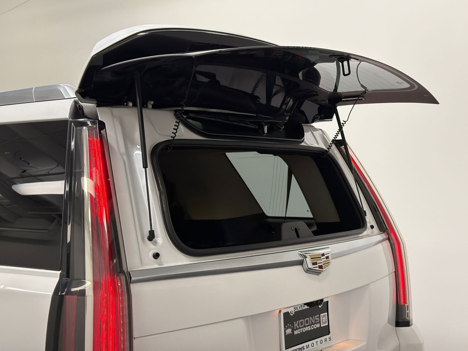 2018 Cadillac Escalade Luxury