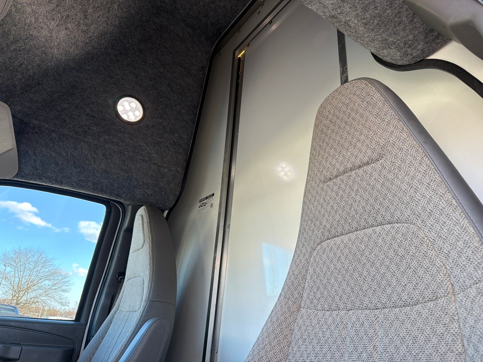 2021 Chevrolet Express 3500 Work Van Cutaway