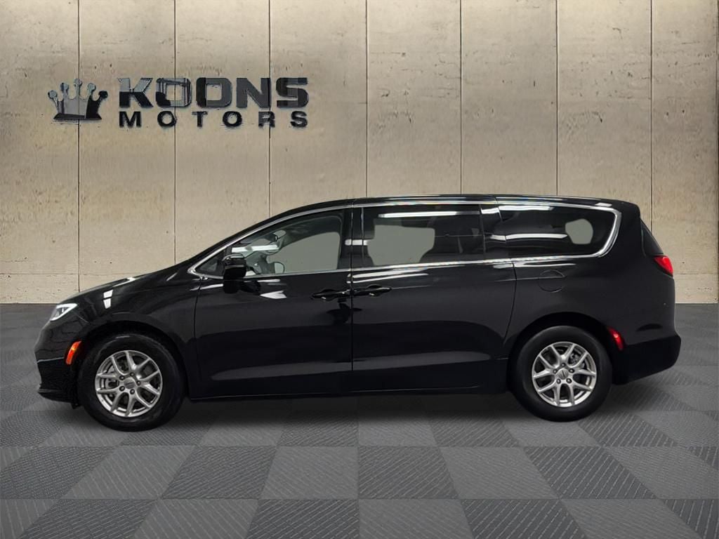 2024 Chrysler Pacifica Touring L