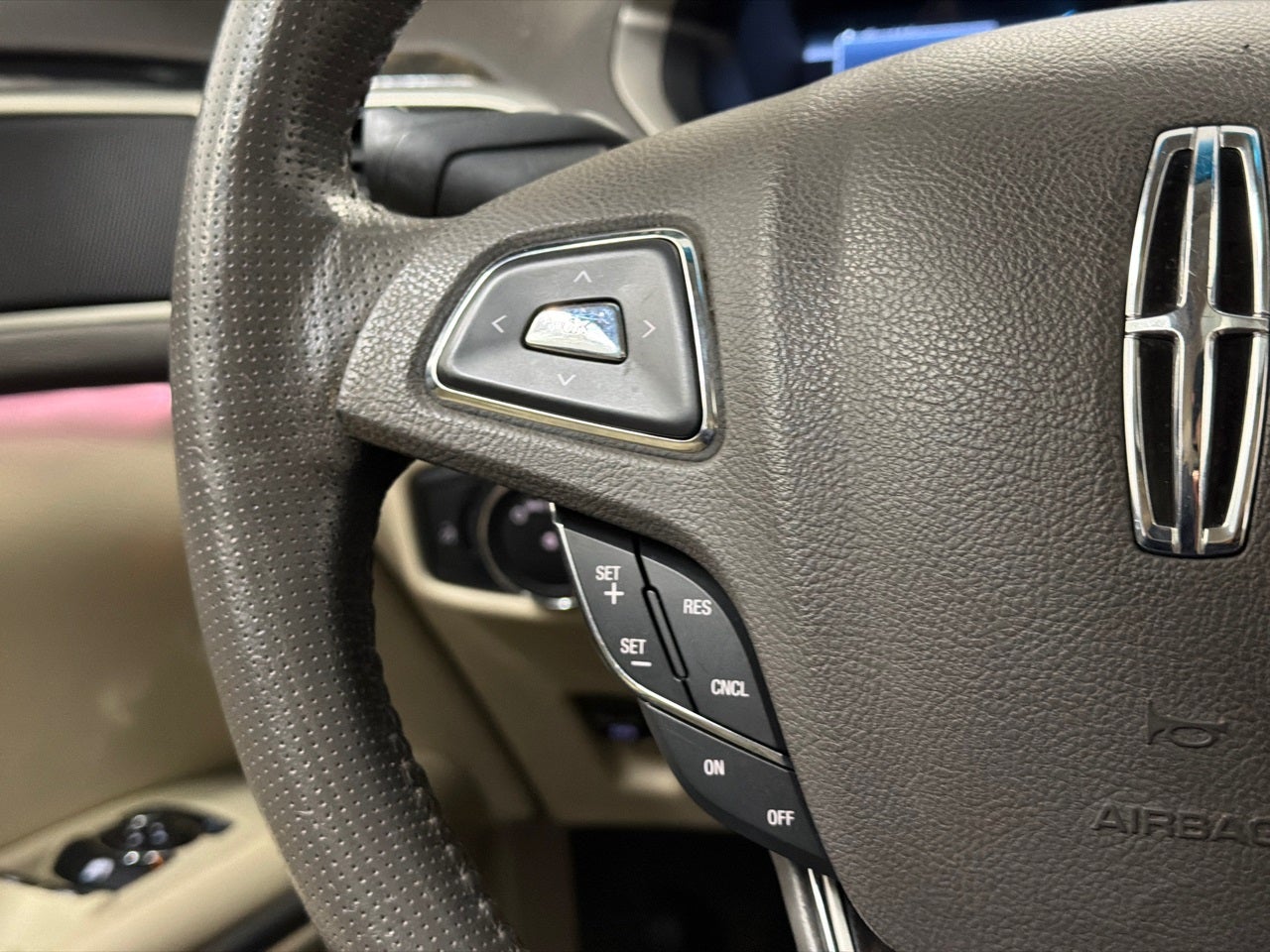 2014 Lincoln MKZ Hybrid