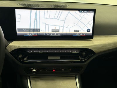 2025 BMW 3 Series 330i xDrive