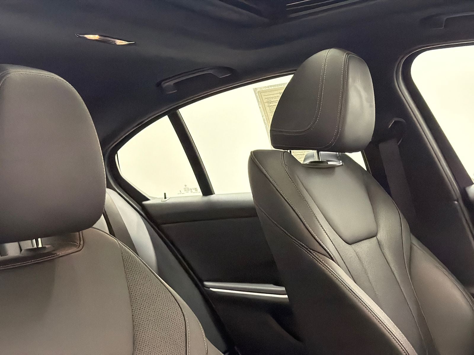 2025 BMW 3 Series 330i xDrive