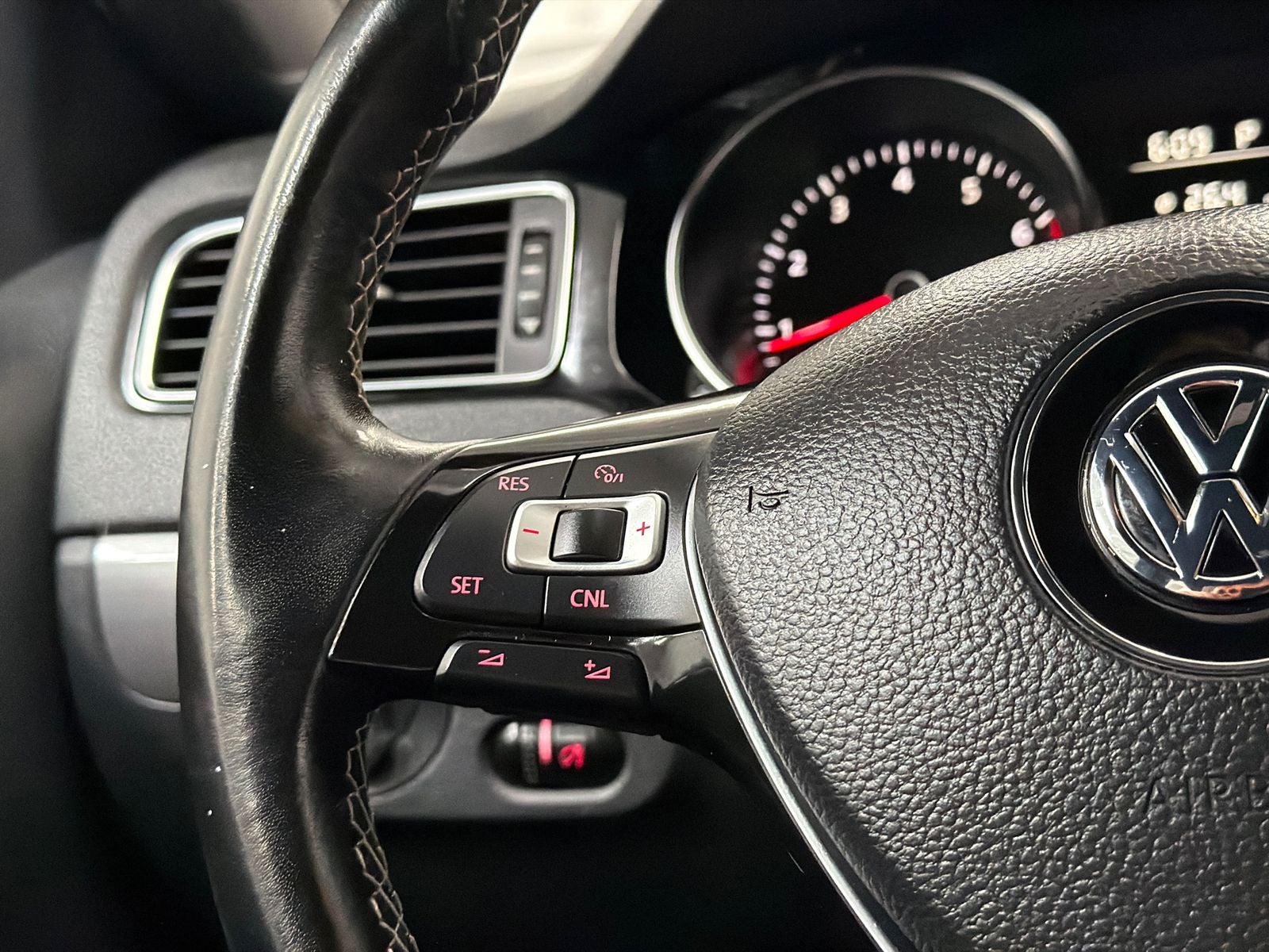 2016 Volkswagen Jetta 1.8T Sport