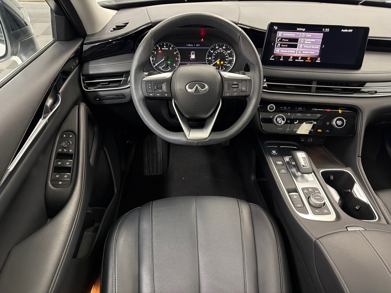 2023 INFINITI QX60 PURE