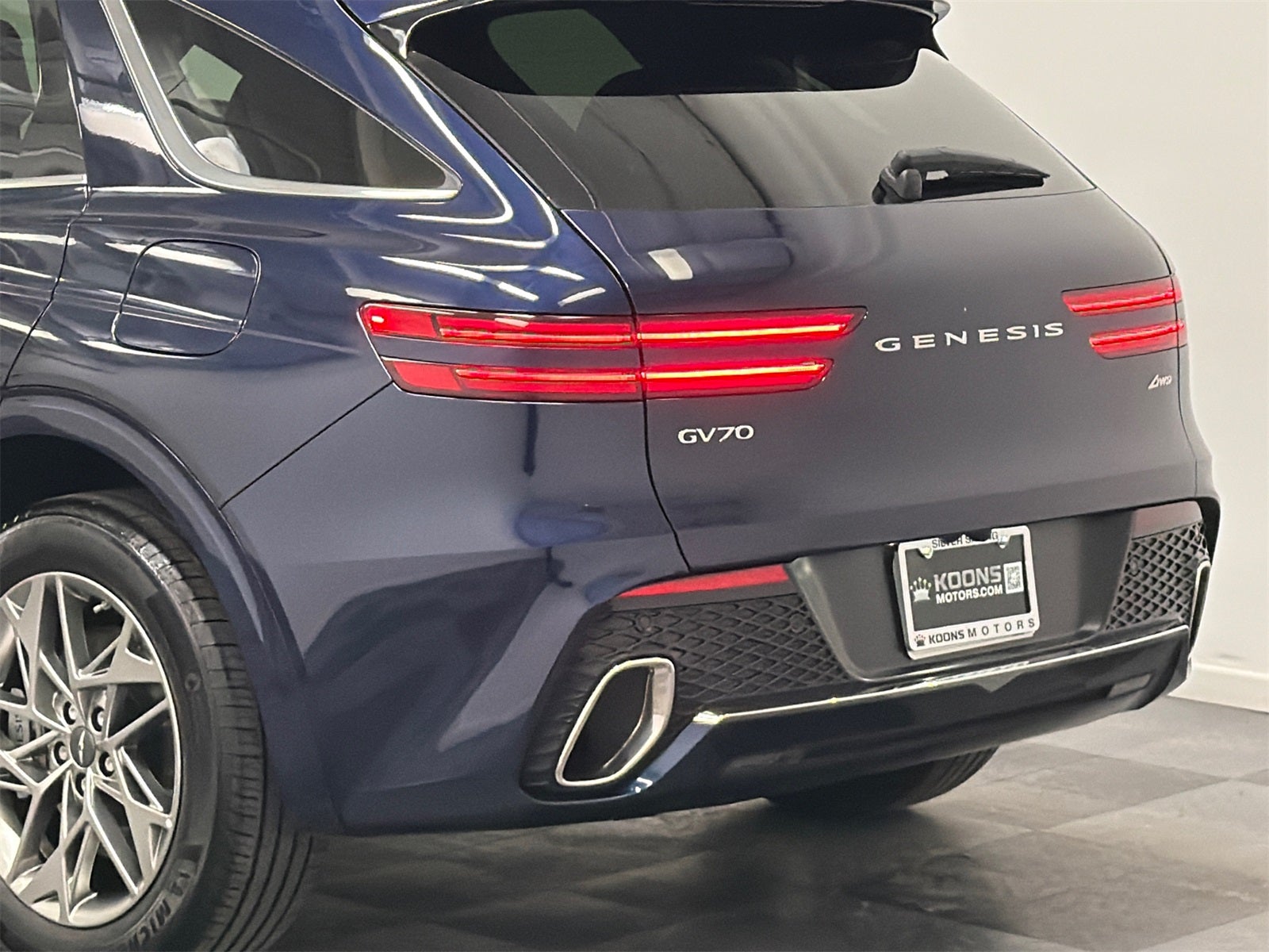 2025 Genesis GV70 2.5T