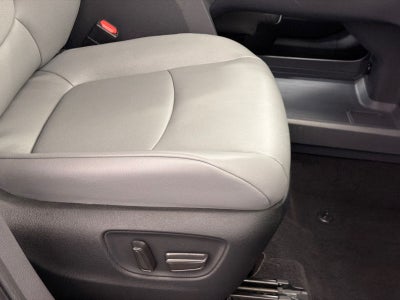 2023 Toyota Sienna XLE 8 Passenger