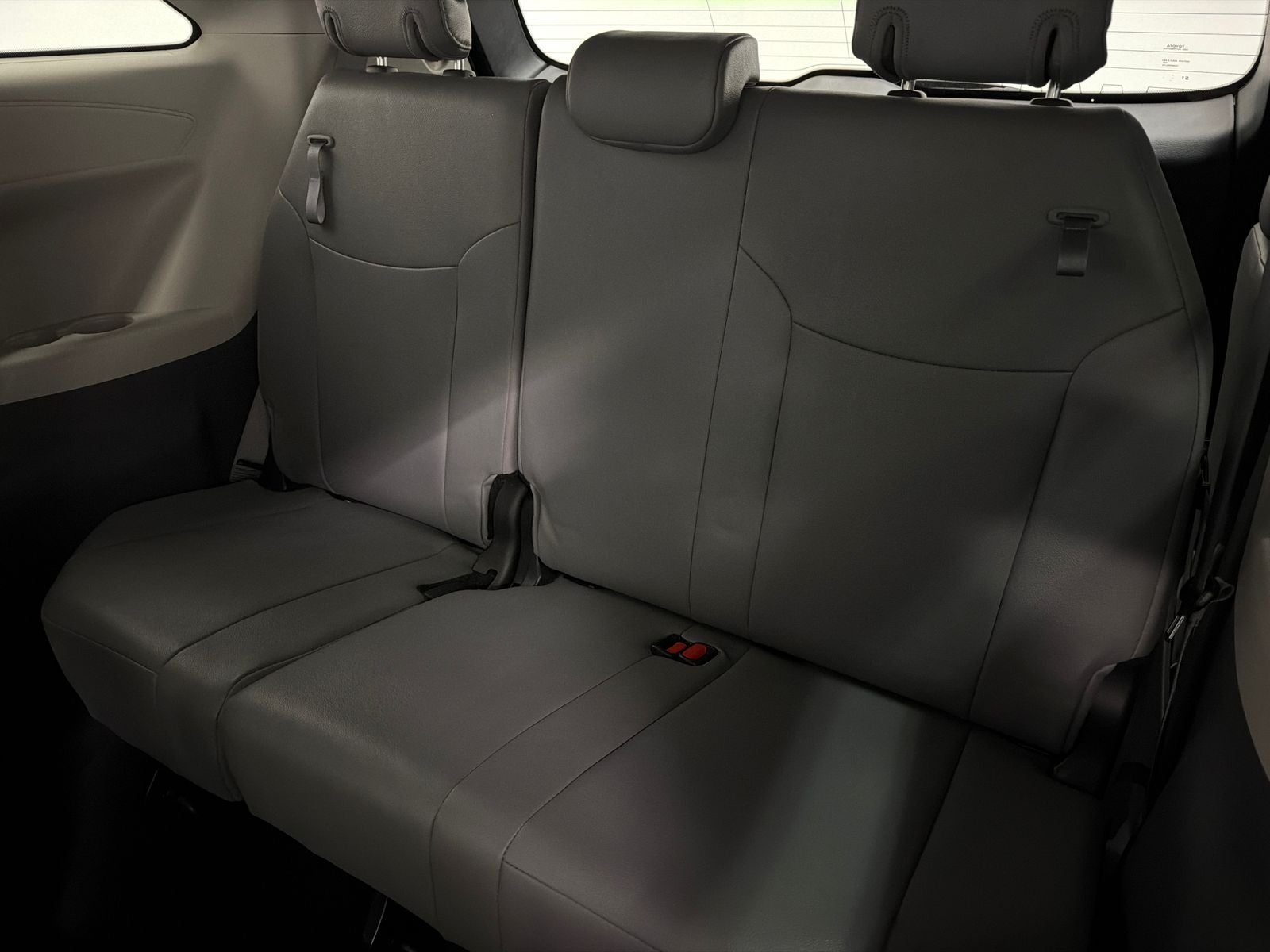 2023 Toyota Sienna XLE 8 Passenger