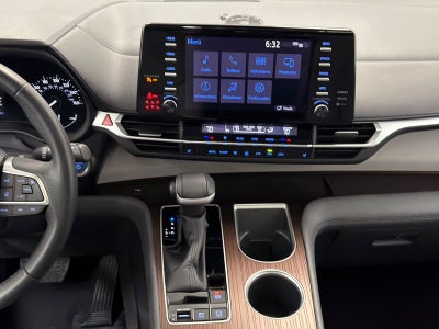 2023 Toyota Sienna XLE 8 Passenger