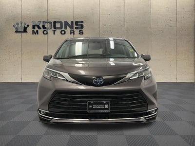 2023 Toyota Sienna XLE 8 Passenger
