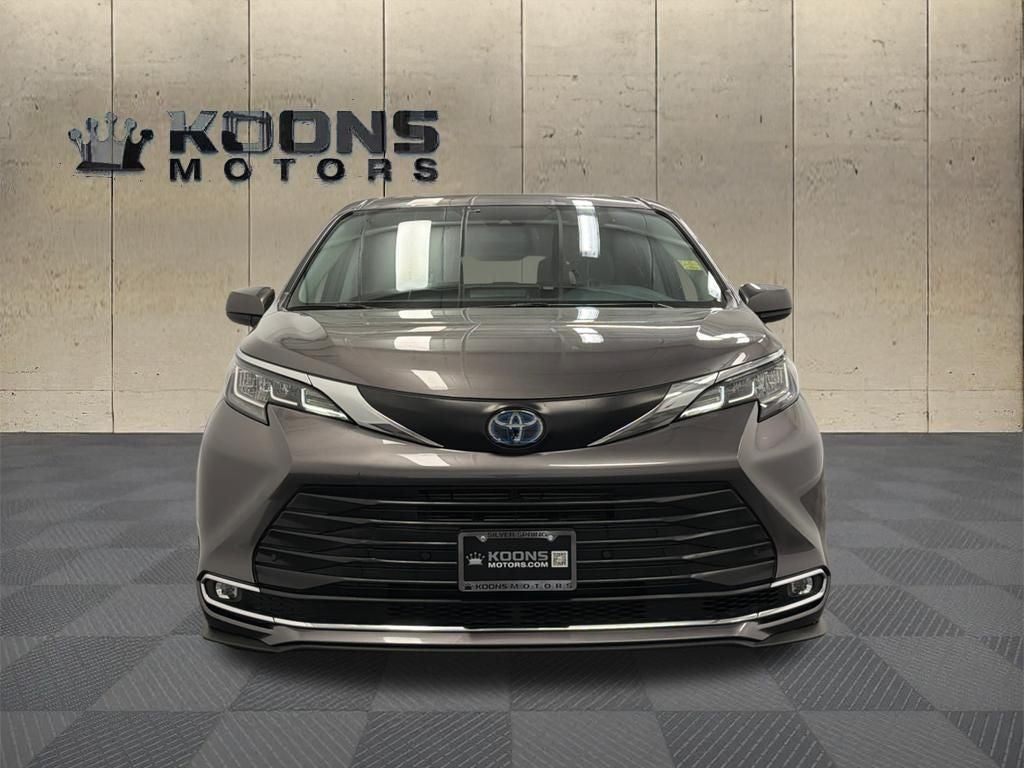 2023 Toyota Sienna XLE 8 Passenger