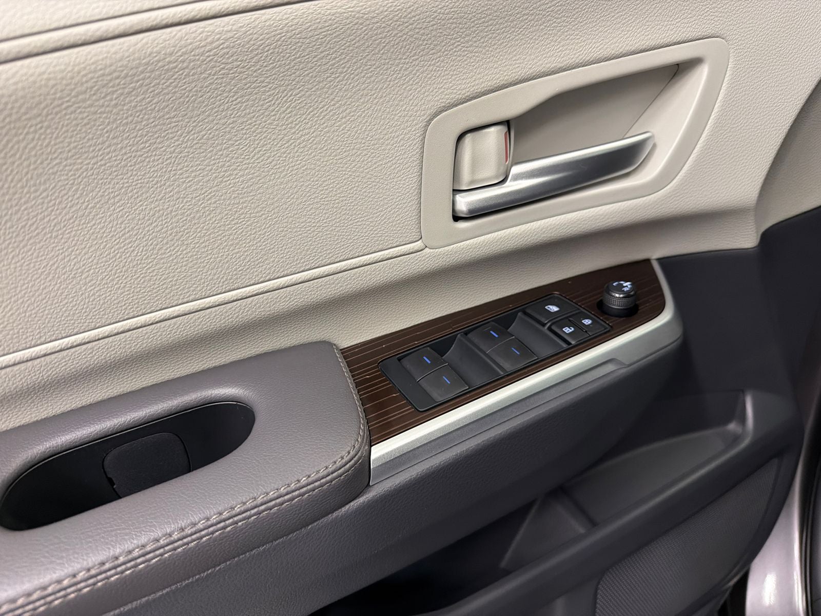 2023 Toyota Sienna XLE 8 Passenger