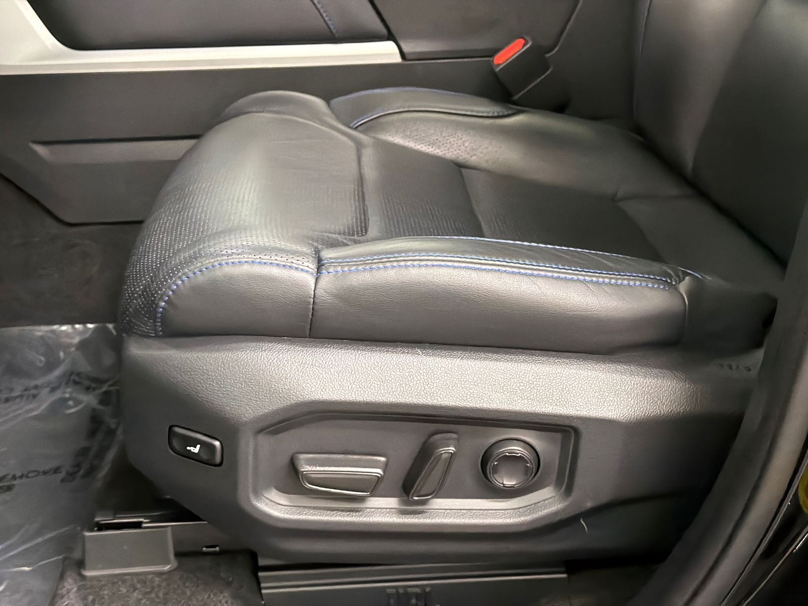2023 Toyota Tundra Hybrid Platinum