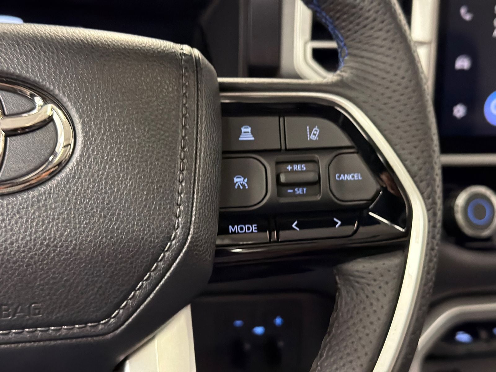 2023 Toyota Tundra Hybrid Platinum